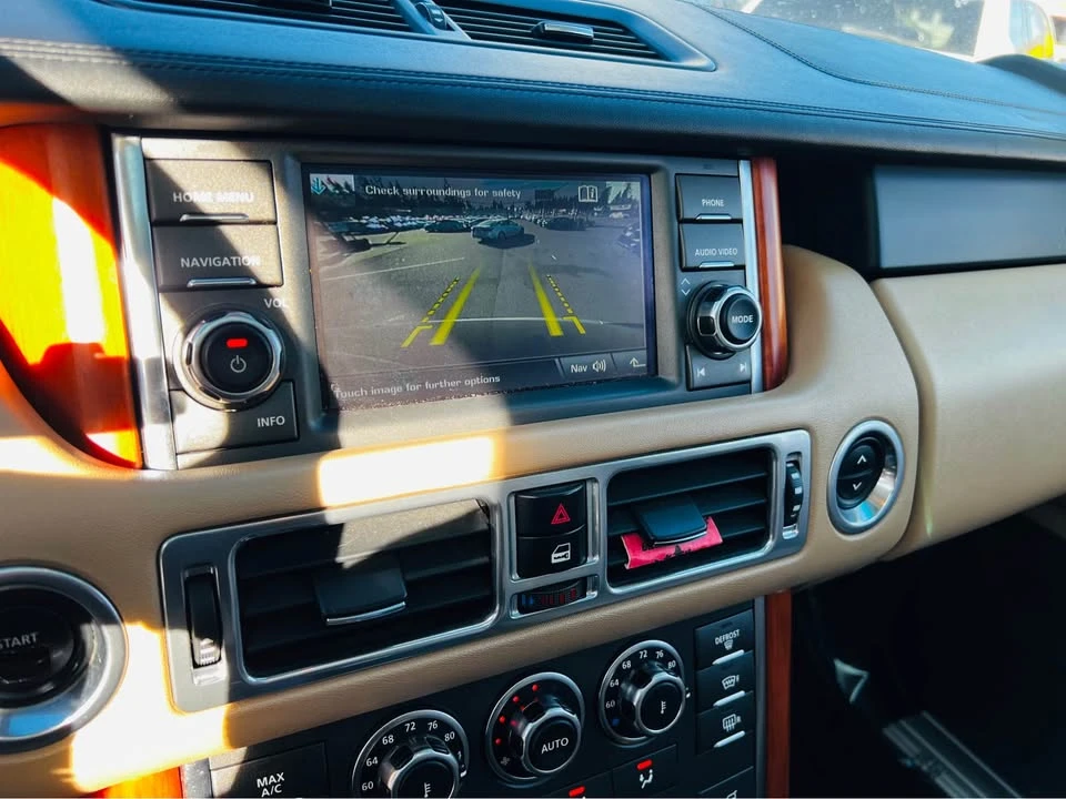 2010 Land Rover Range Rover L322 - Image 16 of 17