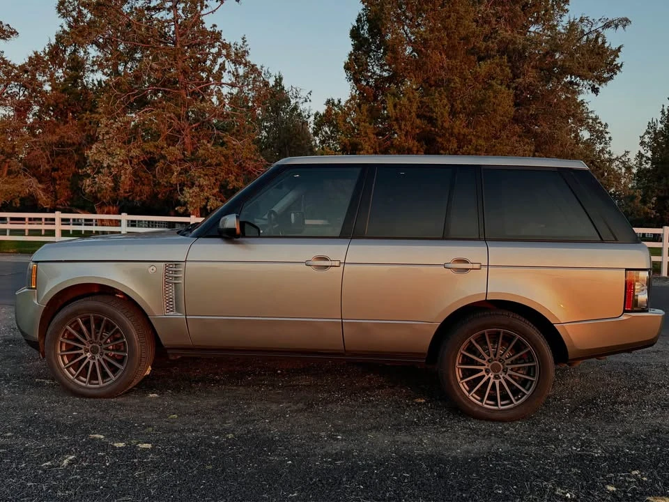 2010 Land Rover Range Rover L322 - Image 3 of 12
