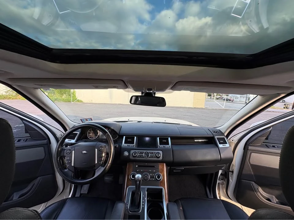 2010 Land Rover Range Rover L322 - Image 11 of 12