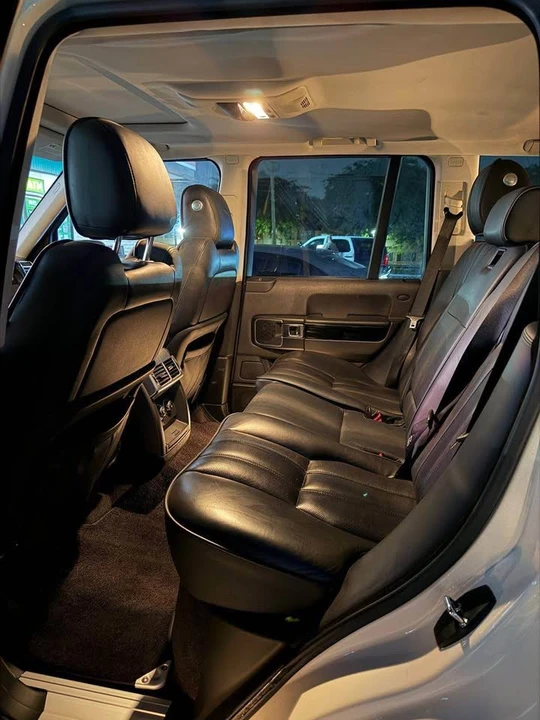 2010 Land Rover Range Rover L322 - Image 12 of 15