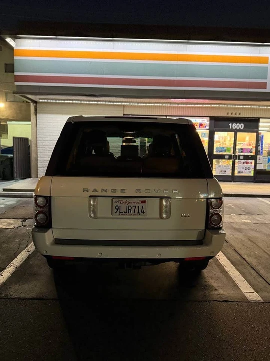 2010 Land Rover Range Rover L322 - Image 5 of 15