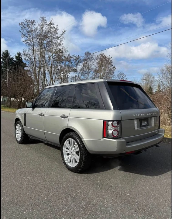 2010 Land Rover Range Rover L322 - Image 3 of 11