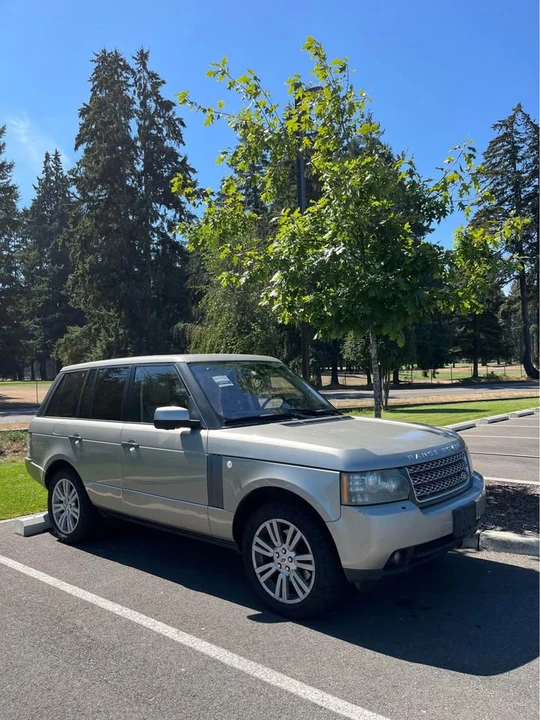 2010 Land Rover Range Rover L322 - Image 2 of 11