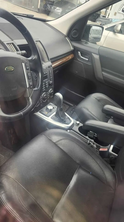 2010 Land Rover Range Rover L322 - Image 3 of 4