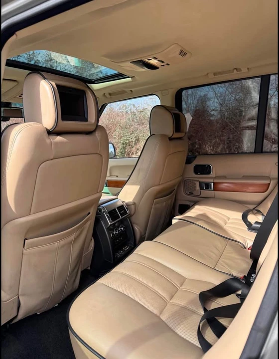 2010 Land Rover Range Rover L322 - Image 7 of 11