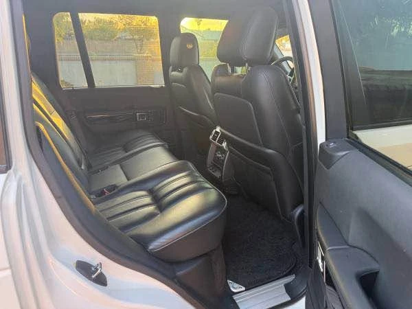 2010 Land Rover Range Rover L322 - Image 12 of 19
