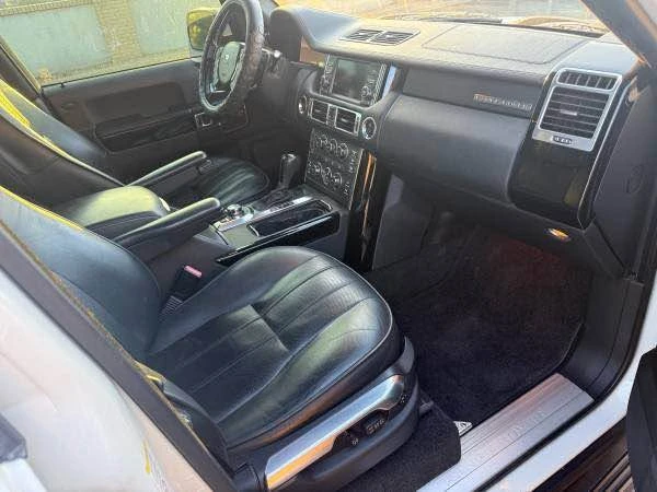 2010 Land Rover Range Rover L322 - Image 11 of 19