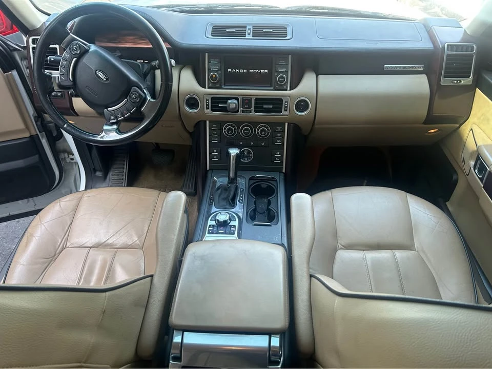 2010 Land Rover Range Rover L322 - Image 14 of 18