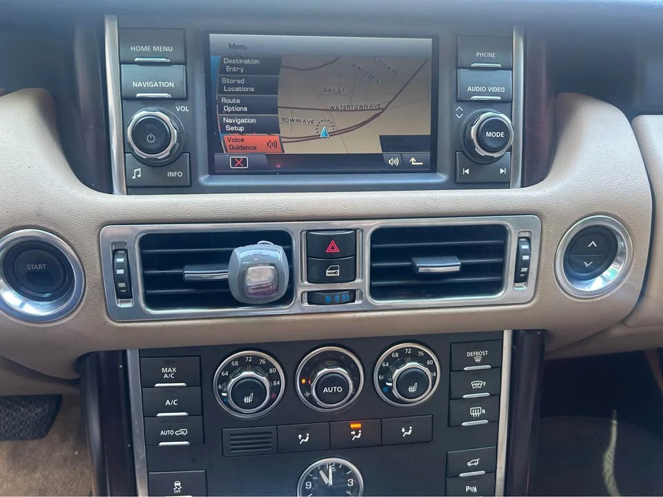 2010 Land Rover Range Rover L322 - Image 12 of 18