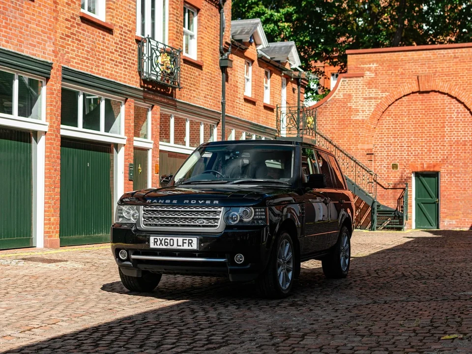 2010 Land Rover Range Rover L322 - Image 7 of 30