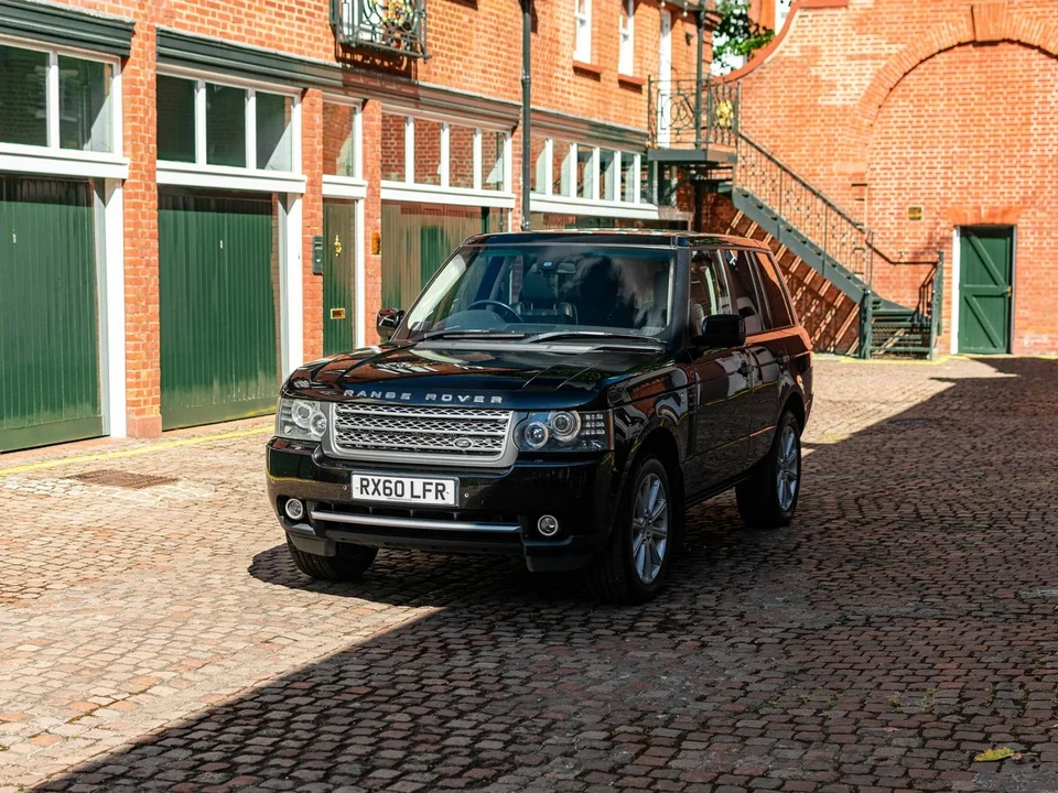 2010 Land Rover Range Rover L322 - Image 8 of 30