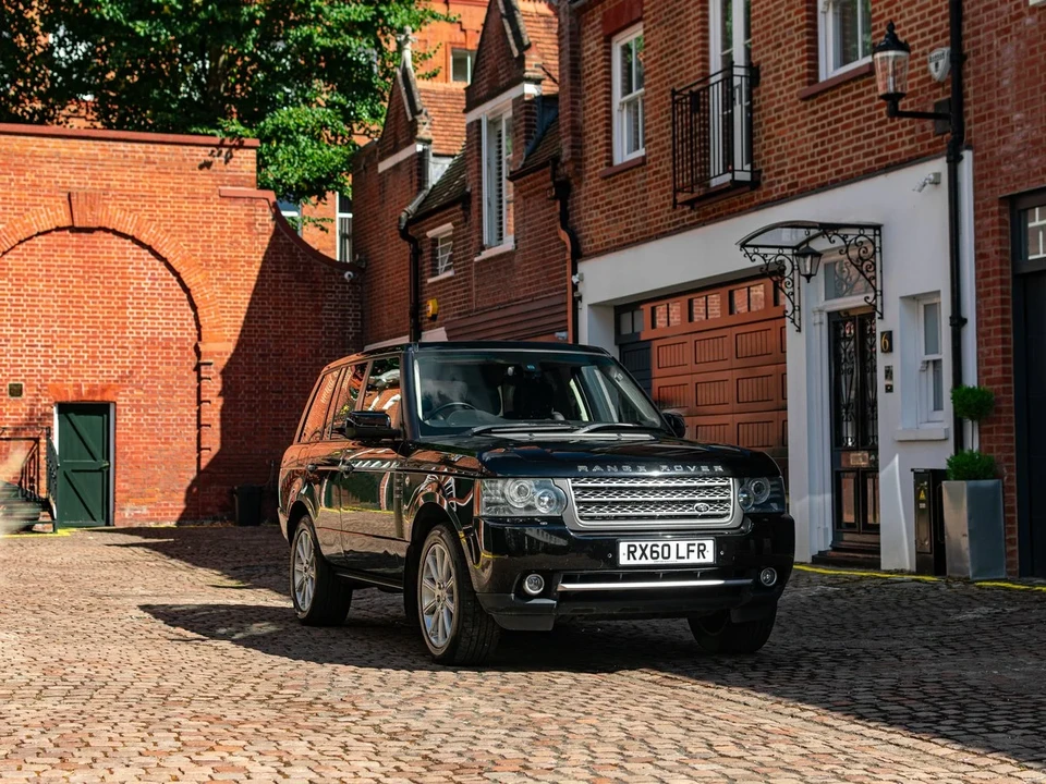 2010 Land Rover Range Rover L322 - Image 4 of 30