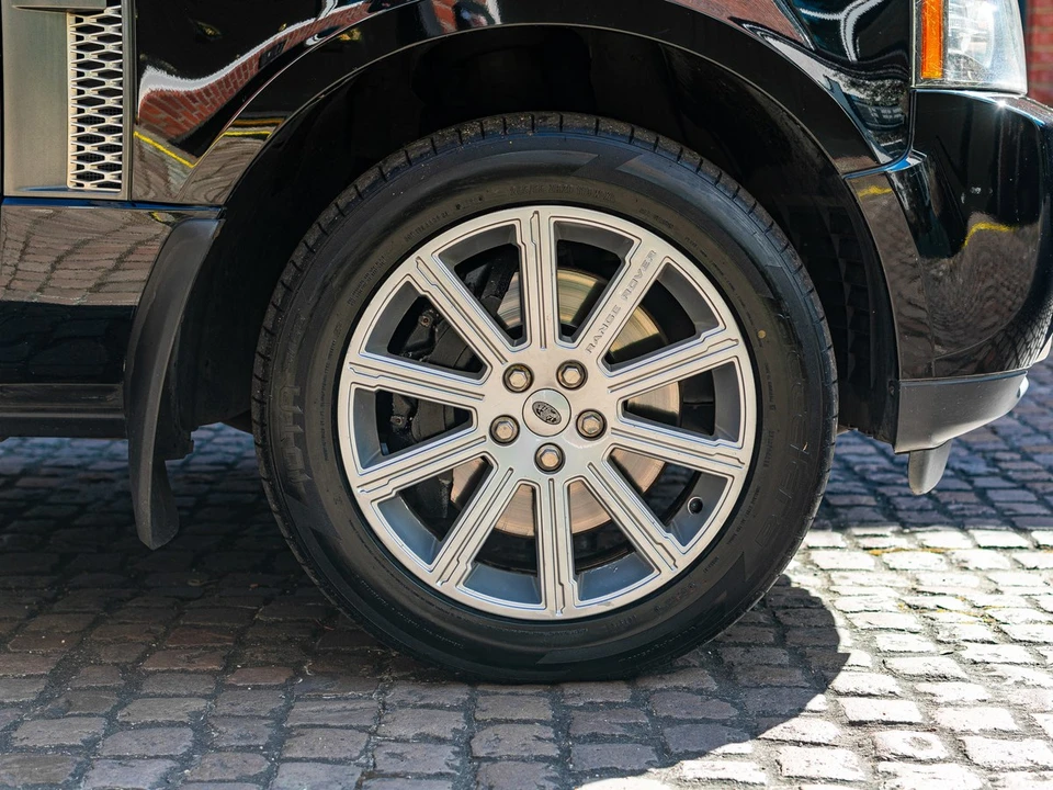 2010 Land Rover Range Rover L322 - Image 22 of 30