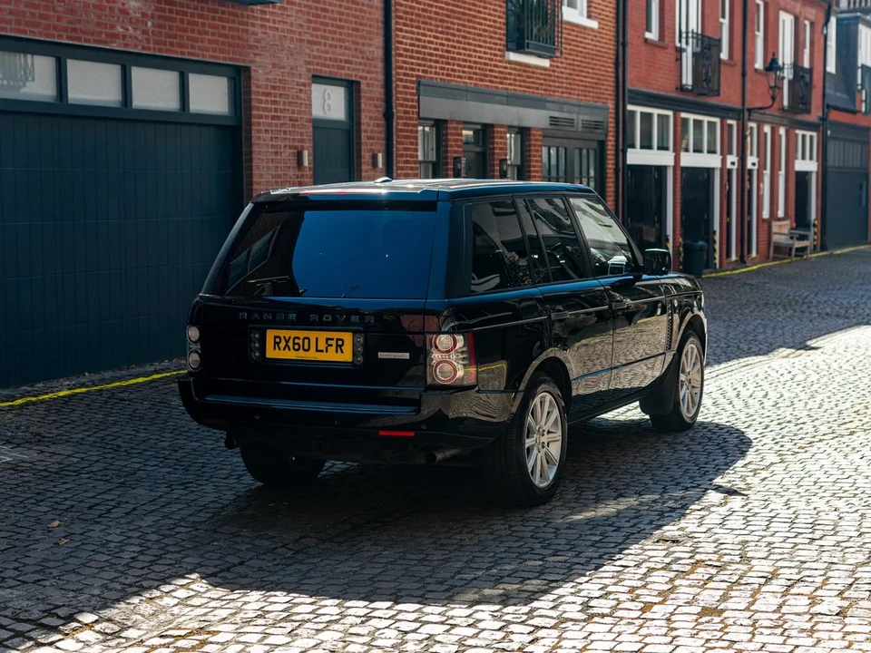 2010 Land Rover Range Rover L322 - Image 14 of 30