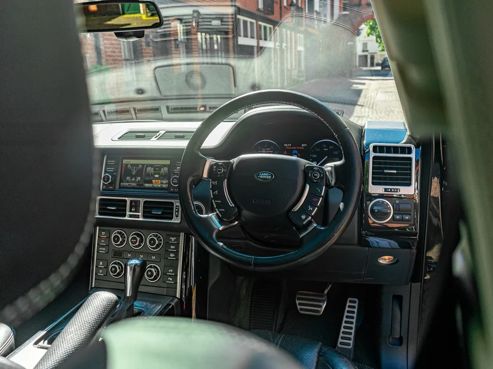 2010 Land Rover Range Rover L322 - Image 28 of 30
