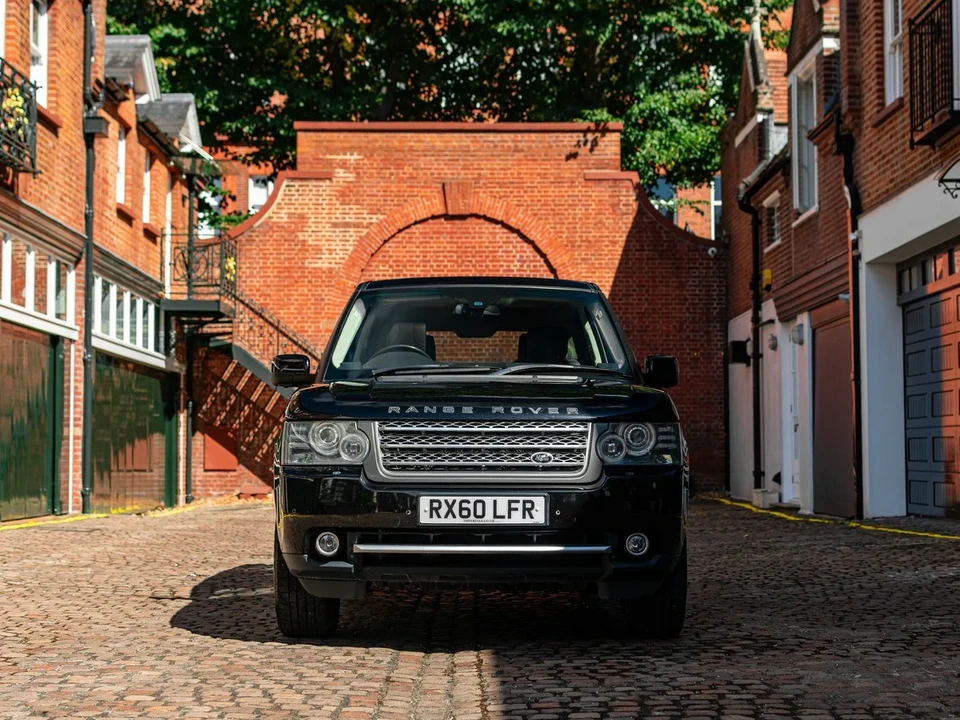 2010 Land Rover Range Rover L322 - Image 5 of 30