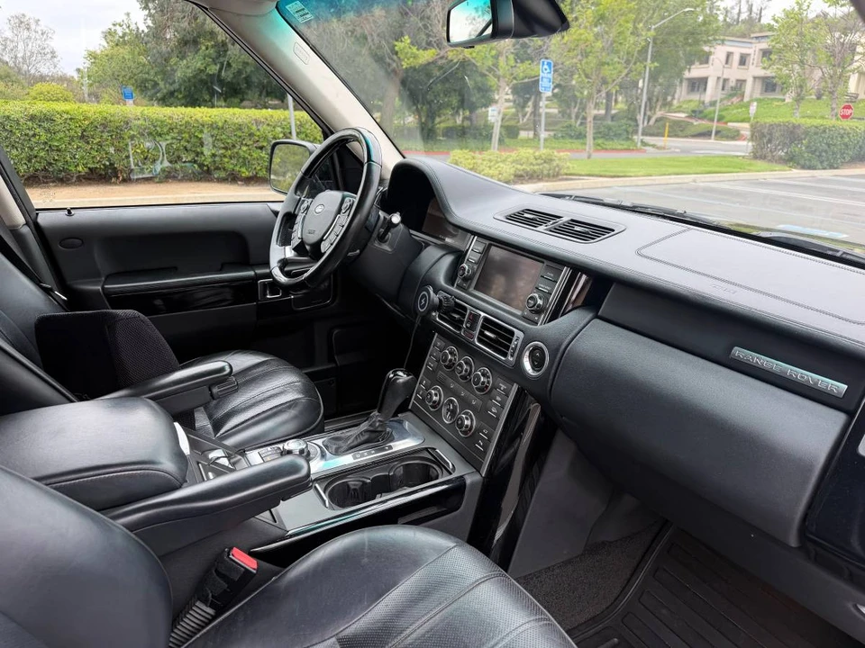 2010 Land Rover Range Rover L322 - Image 12 of 17