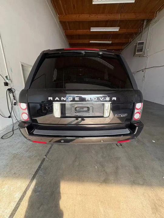 2010 Land Rover Range Rover L322 - Image 3 of 8