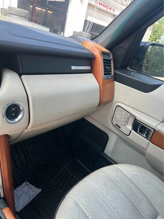 2010 Land Rover Range Rover L322 - Image 6 of 9