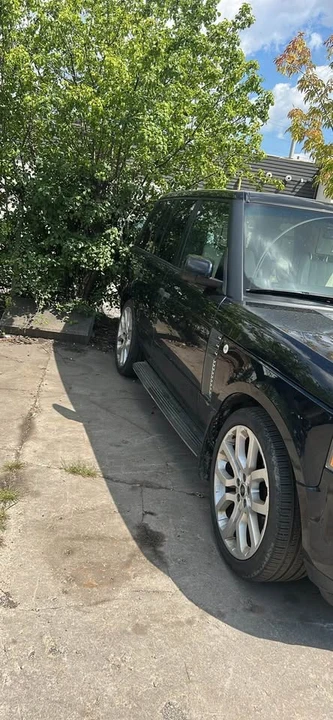 2010 Land Rover Range Rover L322 - Image 2 of 2