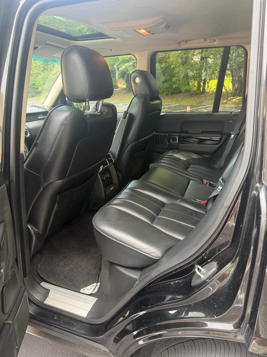 2010 Land Rover Range Rover L322 - Image 10 of 12