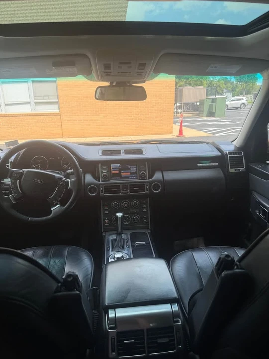 2010 Land Rover Range Rover L322 - Image 9 of 12