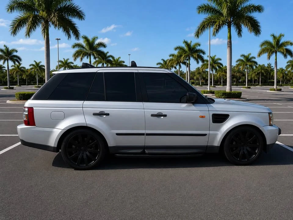 2010 Land Rover Range Rover Sport L320 - Image 2 of 8