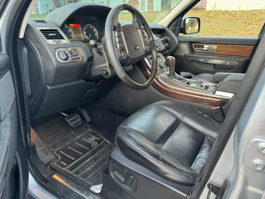 2010 Land Rover Range Rover Sport L320 - Image 9 of 17