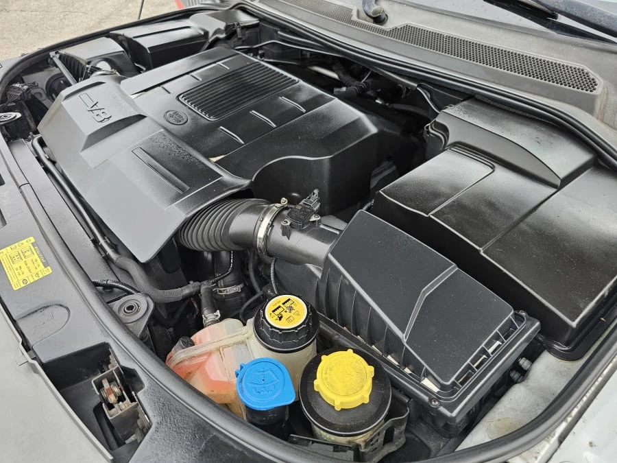 2010 Land Rover Range Rover Sport L320 - Image 16 of 17