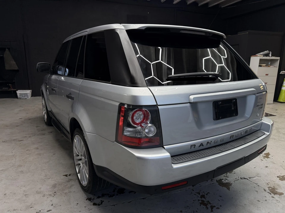2010 Land Rover Range Rover Sport L320 - Image 16 of 31