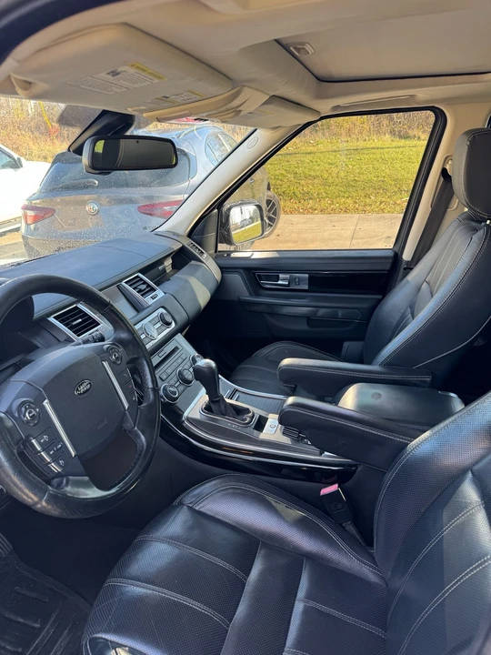 2010 Land Rover Range Rover Sport L320 - Image 11 of 13