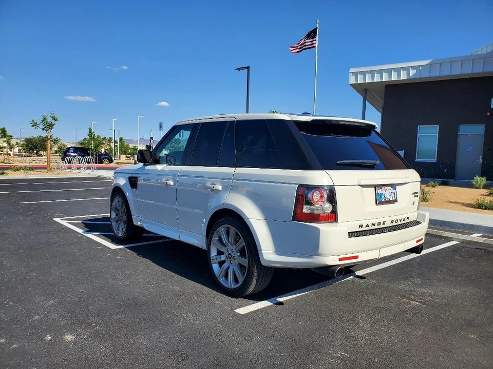 2010 Land Rover Range Rover Sport L320 - Image 9 of 20