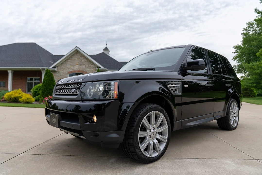 2010 Land Rover Range Rover Sport - Image 17 of 31