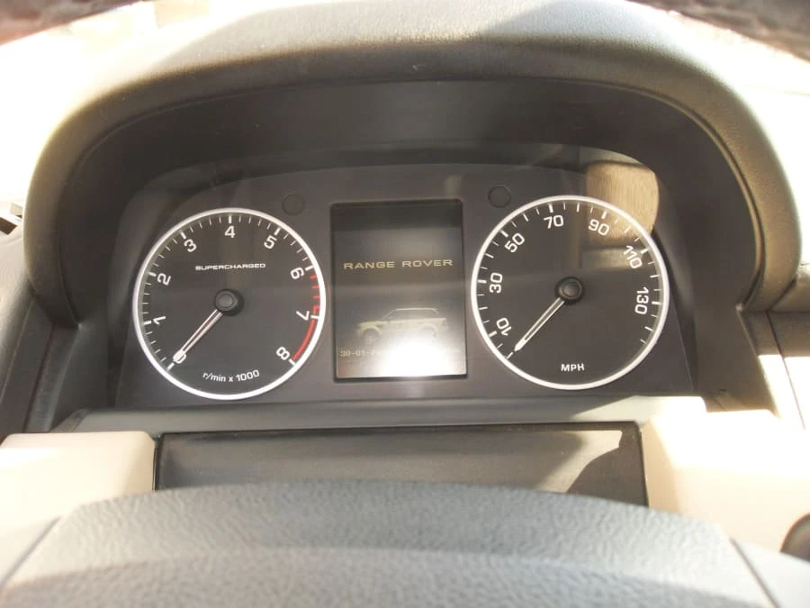 2010 Land Rover Range Rover L322 - Image 12 of 23