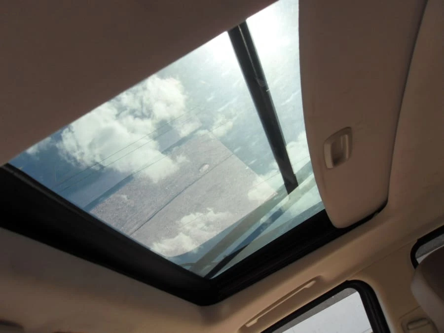 2010 Land Rover Range Rover L322 - Image 19 of 23
