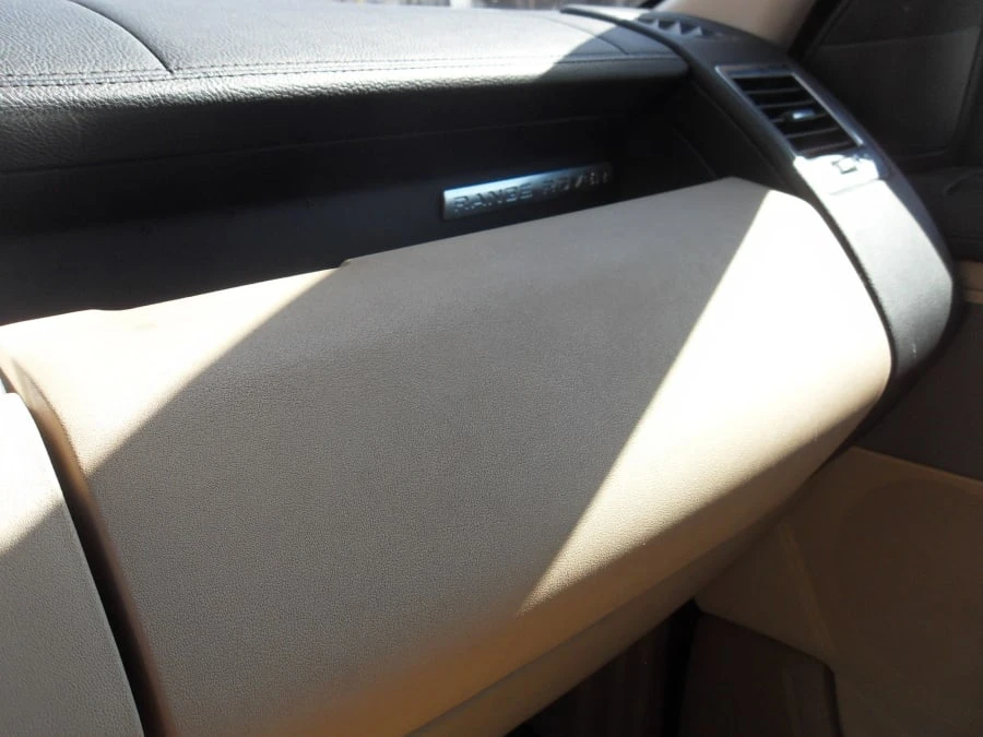 2010 Land Rover Range Rover L322 - Image 15 of 23