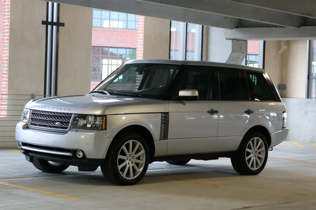 2010 Land Rover Range Rover L322 - Image 2 of 31