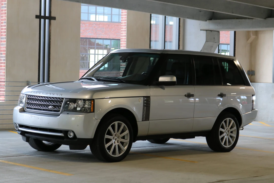 2010 Land Rover Range Rover L322 - Image 3 of 31