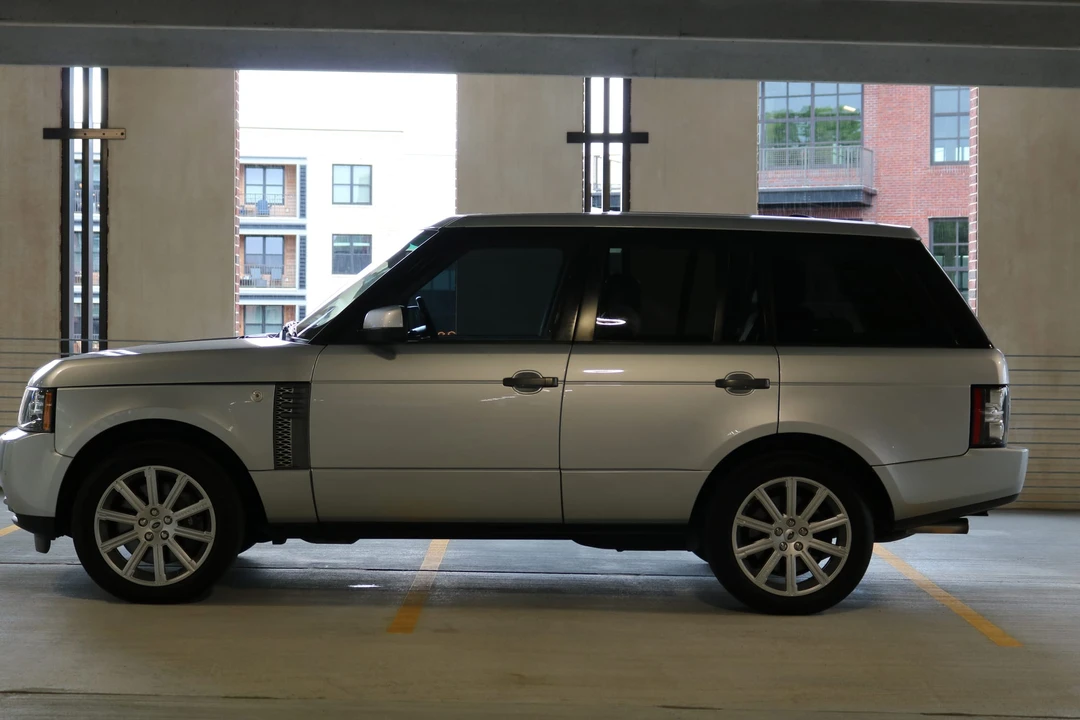 2010 Land Rover Range Rover L322 - Image 12 of 31