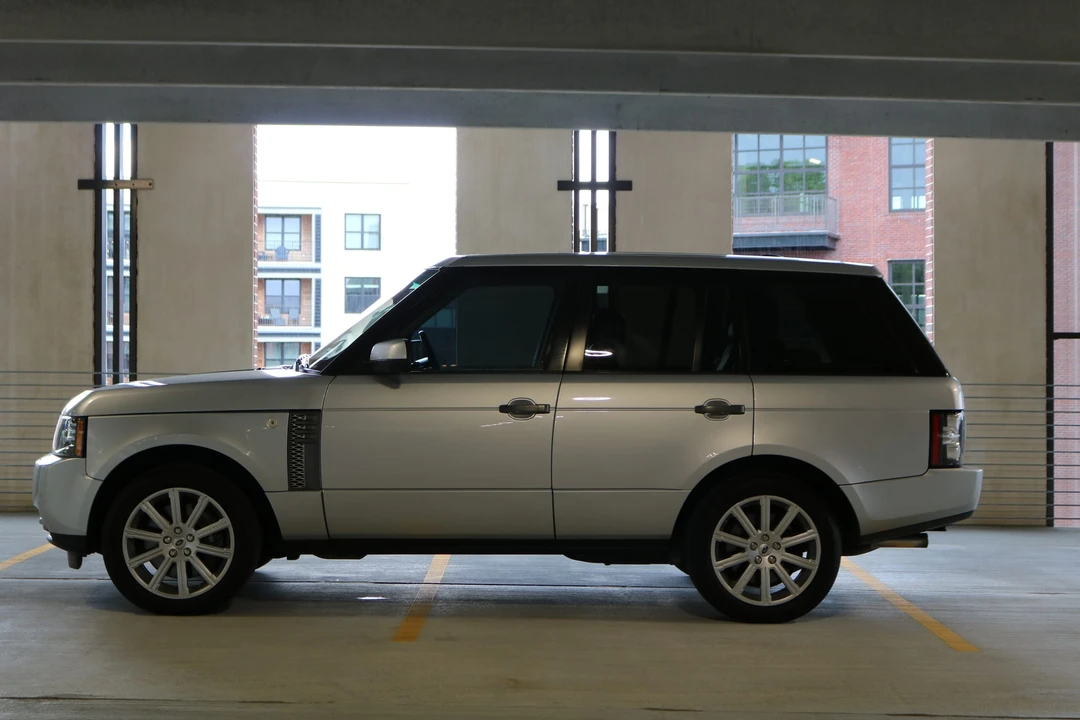 2010 Land Rover Range Rover L322 - Image 13 of 31