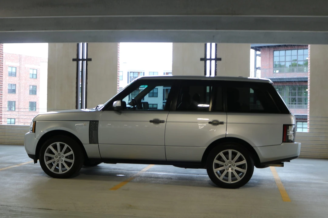 2010 Land Rover Range Rover L322 - Image 14 of 31