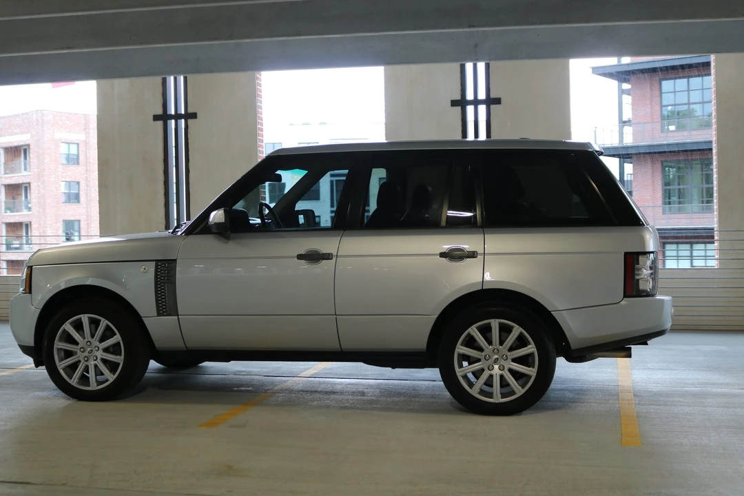 2010 Land Rover Range Rover L322 - Image 15 of 31
