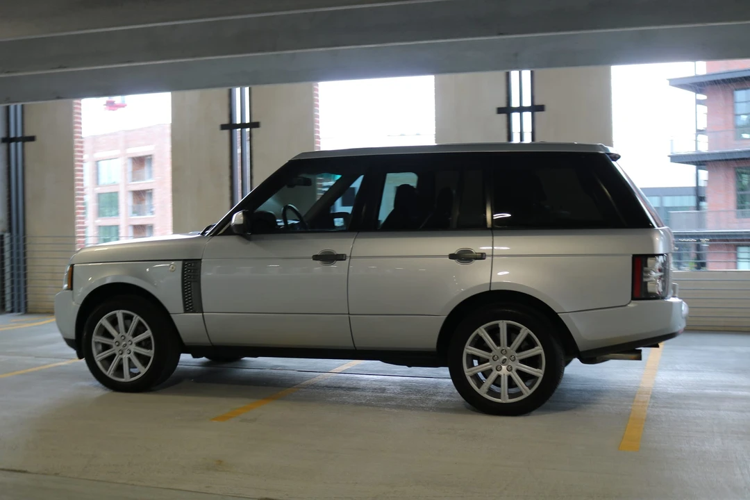 2010 Land Rover Range Rover L322 - Image 16 of 31