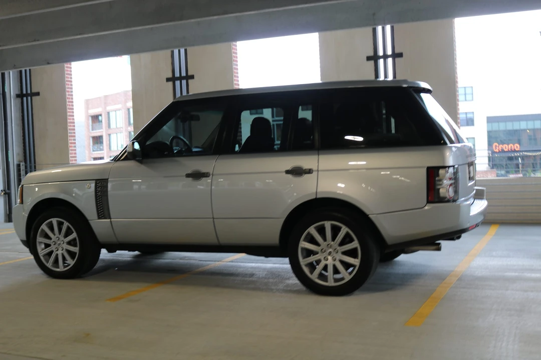 2010 Land Rover Range Rover L322 - Image 18 of 31