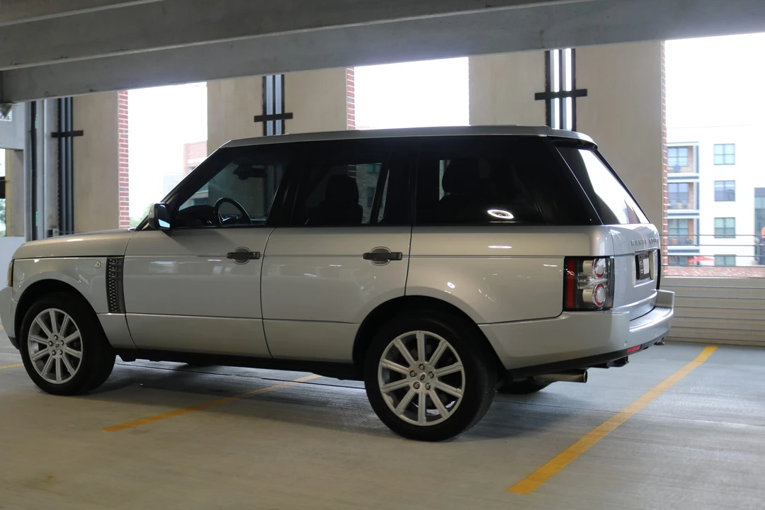 2010 Land Rover Range Rover L322 - Image 19 of 31