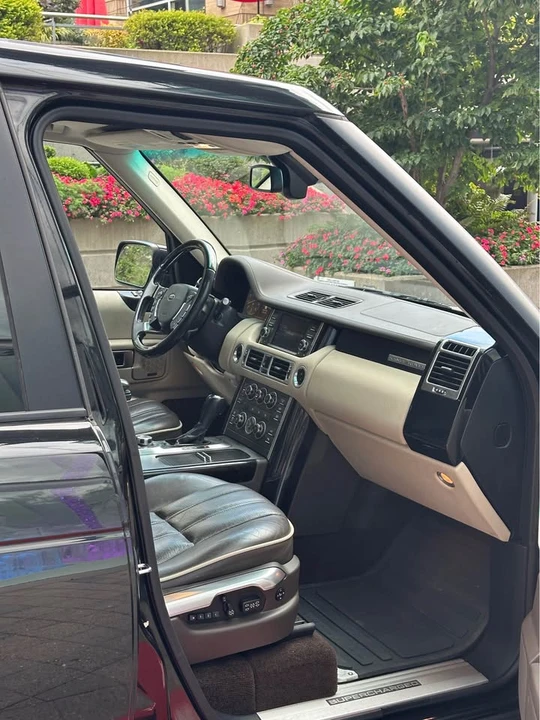 2010 Land Rover Range Rover L322 - Image 15 of 20