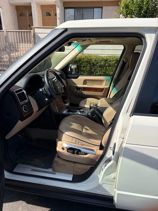 2010 Land Rover Range Rover L322 - Image 5 of 9