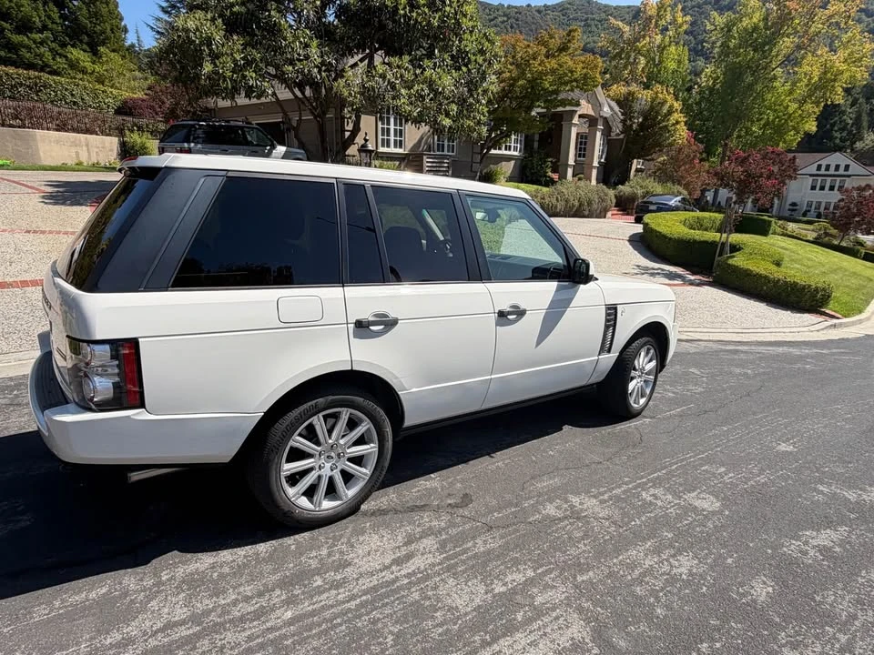 2010 Land Rover Range Rover L322 - Image 2 of 8