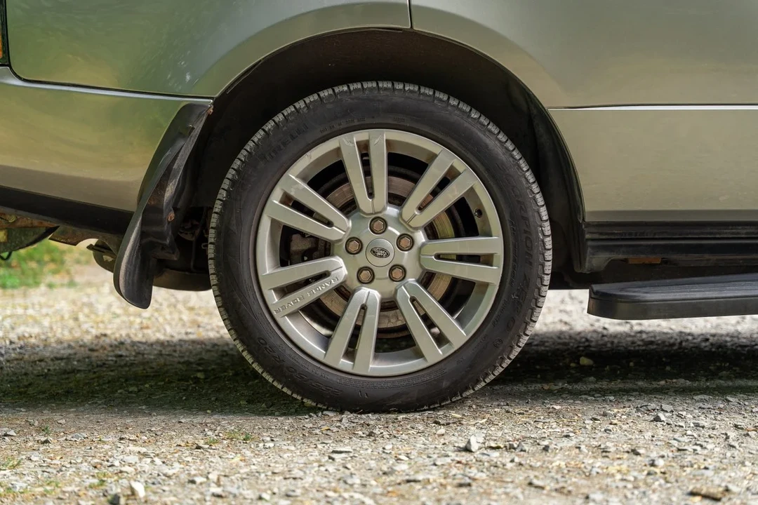 2010 Land Rover Range Rover L322 - Image 20 of 30