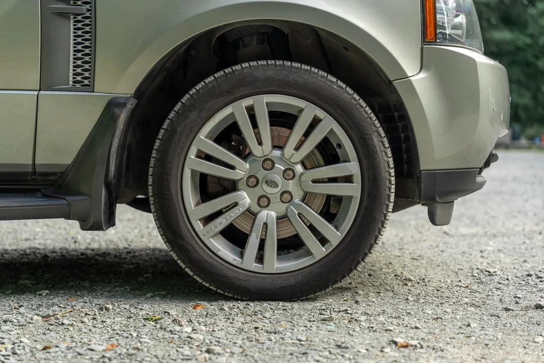 2010 Land Rover Range Rover L322 - Image 21 of 30